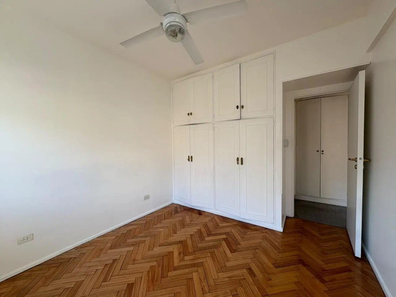 ALQUILER DEPARTAMENTO 3 AMBIENTES, AMPLIO CON BALCÓN CORRIDO, 73M23 TOTALES, PATERNAL 4