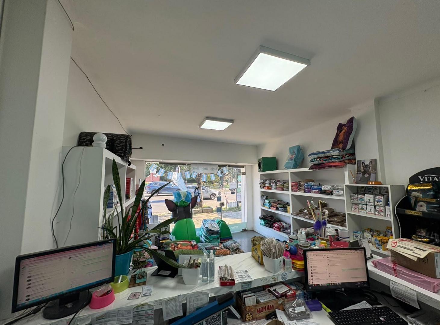 Foto de FONDO DE COMERCIO EN VENTA, PET SHOP EN SAN ISIDRO CENTRO, 60M2, imagen 2