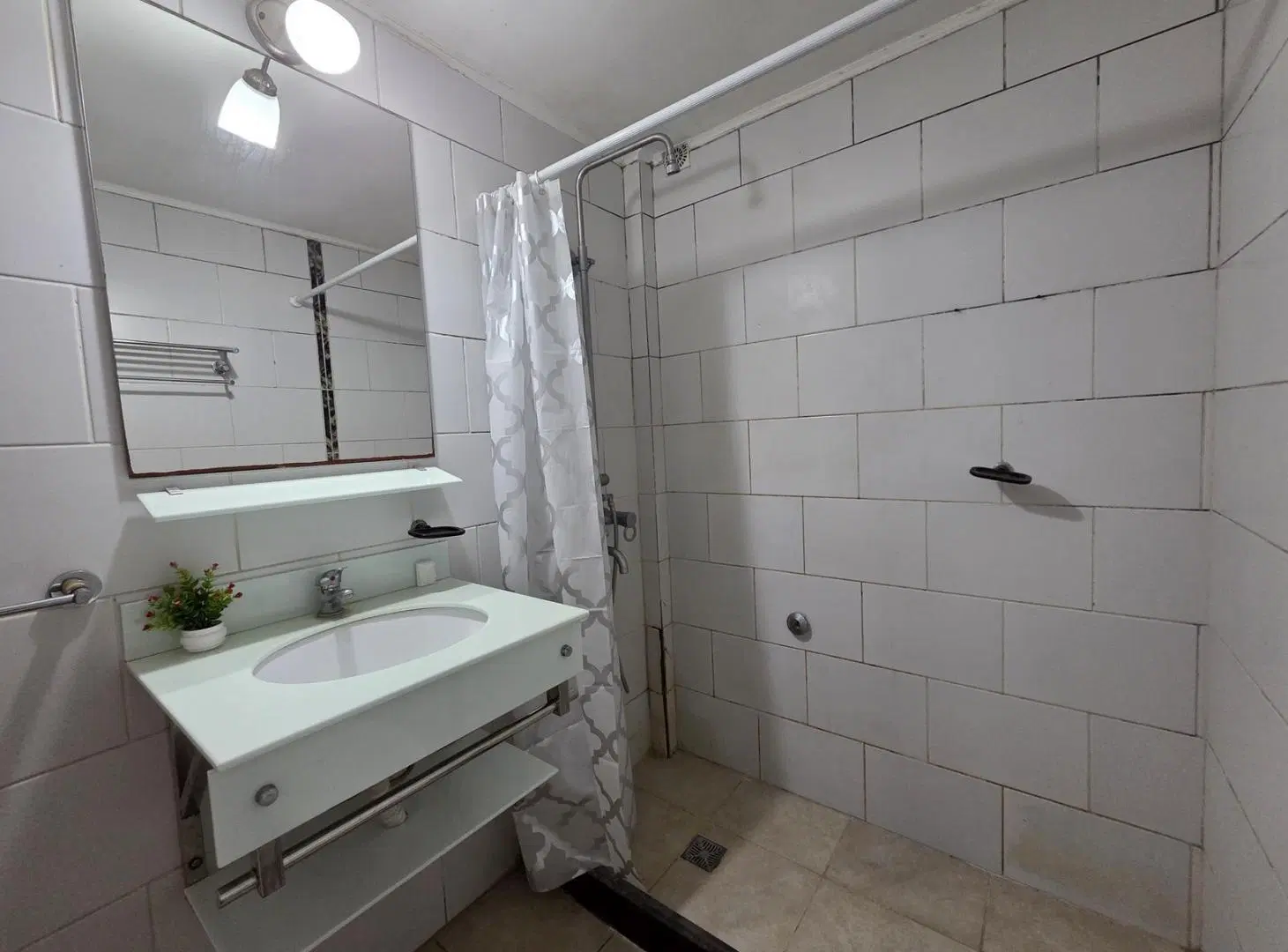 Alquiler Casa 3 ambientes con Playroom, Garage y Patio en José C Paz 8