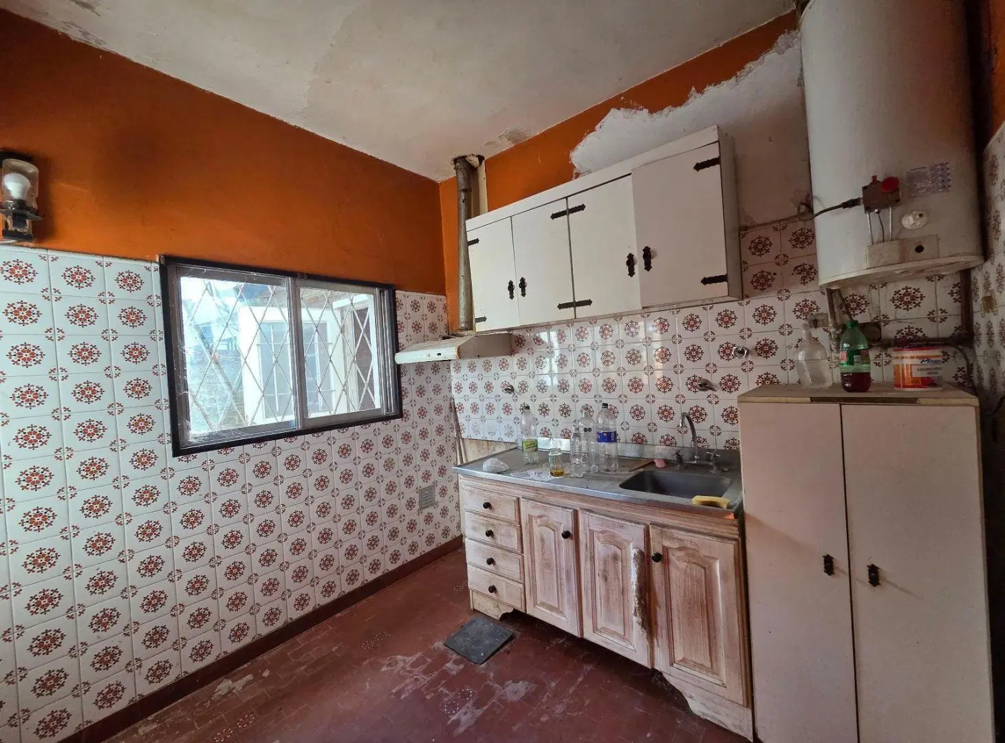 CASA 3 AMBIENTES CON GALERIA PARRILLA Y AMPLIO PARQUE EN VILLA DE MAYO 5