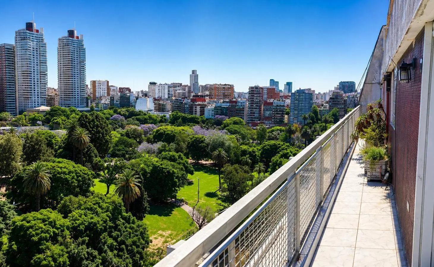 Alquiler Departamento 3 ambientes 3 baños Vigilancia 24hs Cochera Terraza las Heras Palermo Botanico 2