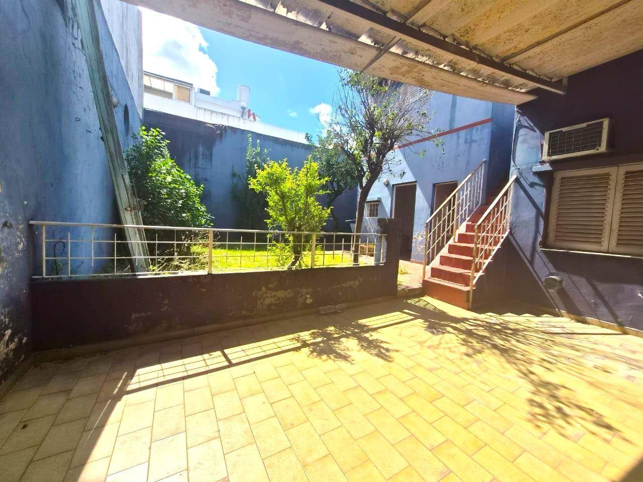 Foto de VENTA APTA CRÉDITO CASA 5 AMBIENTES CON JARDÍN VILLA REAL, imagen 1