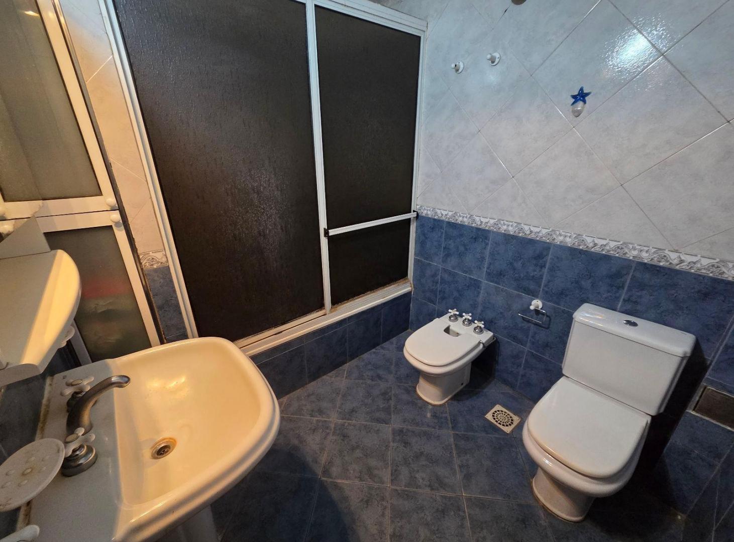 Foto de VENTA CASA 6 AMBIENTES CON PARQUE, PILETA Y QUINCHO EN MORENO, imagen 4