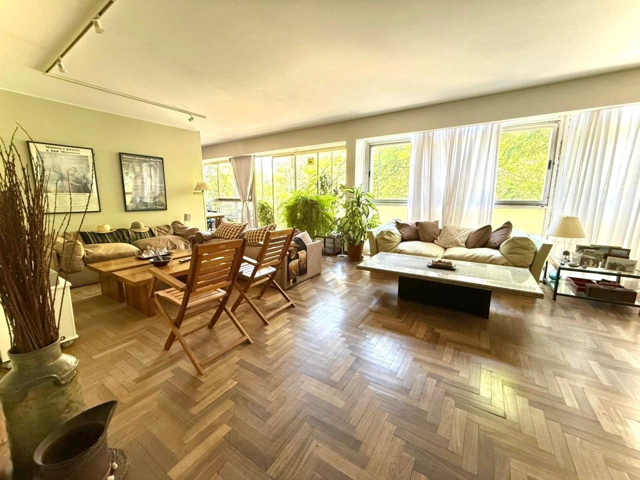 Foto de EN VENTA excelente 5 ambientes con Cochera y balcón - Nuñez, imagen 4