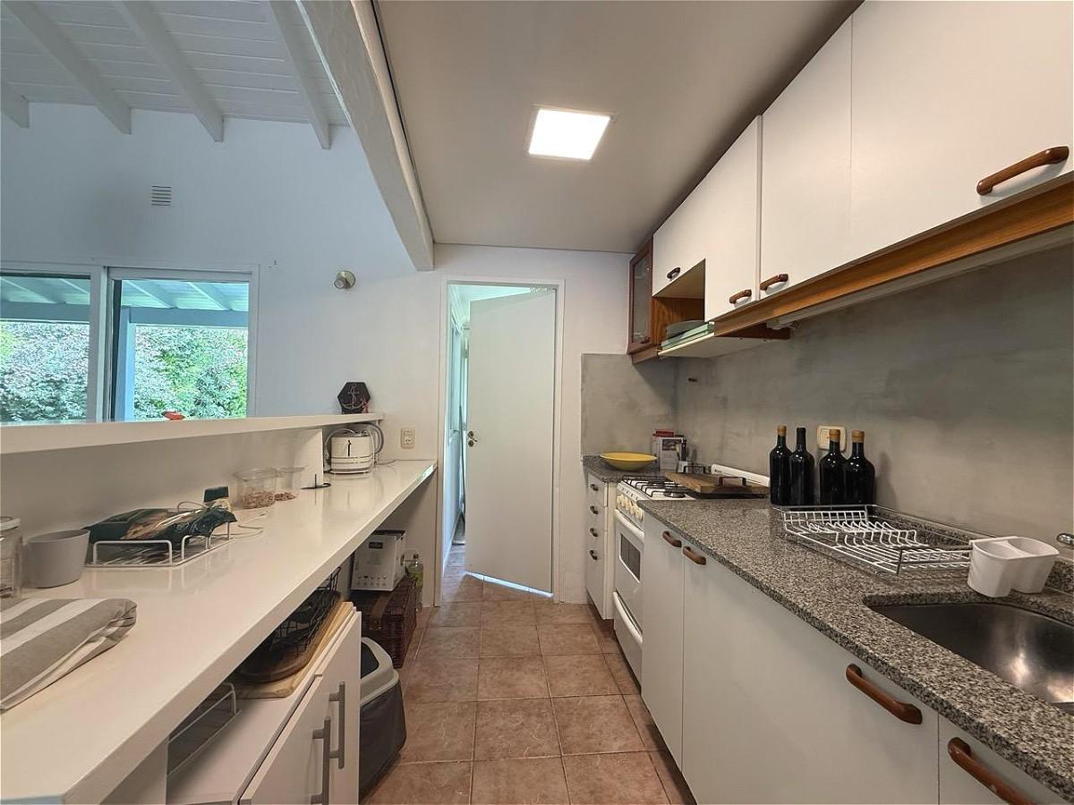 Foto de Casa en venta en Barrio Privado El Aromo 4 ambientes con Pileta - APTO, imagen 3