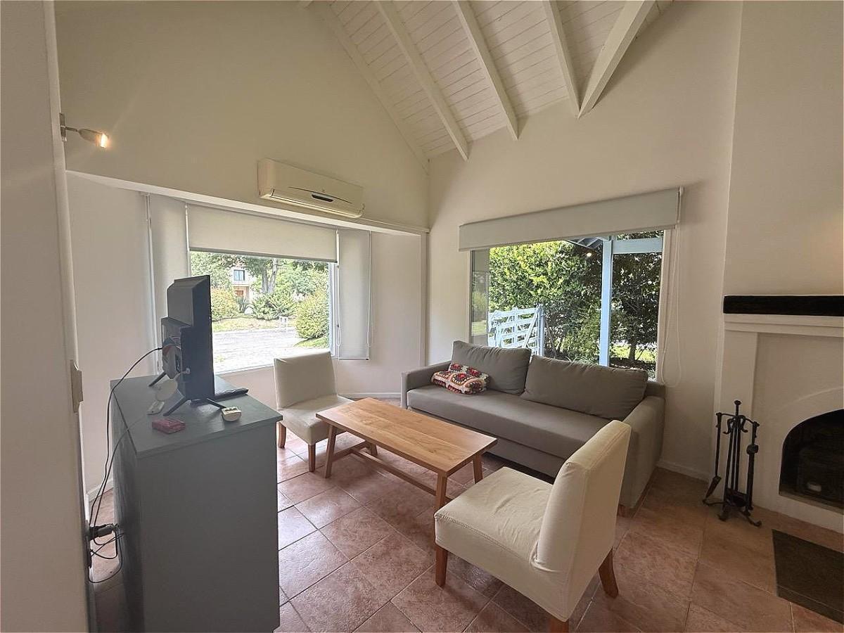 Foto de Casa en venta en Barrio Privado El Aromo 4 ambientes con Pileta - APTO, imagen 4
