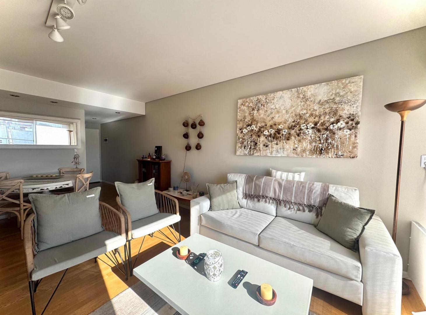 Foto de EN VENTA Excelente 2 Ambientes con Balcón terraza y Cochera en Belgrano, imagen 4
