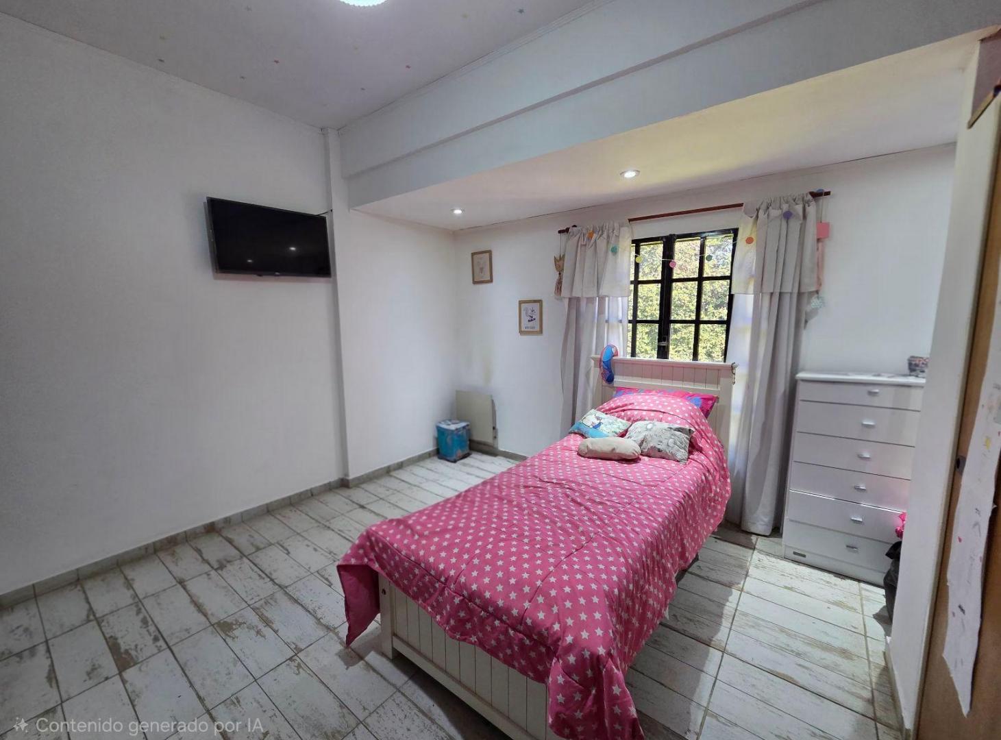 Foto de Casa Quinta 3 ambientes con parque, quincho y pileta en Villa de Mayo, imagen 2