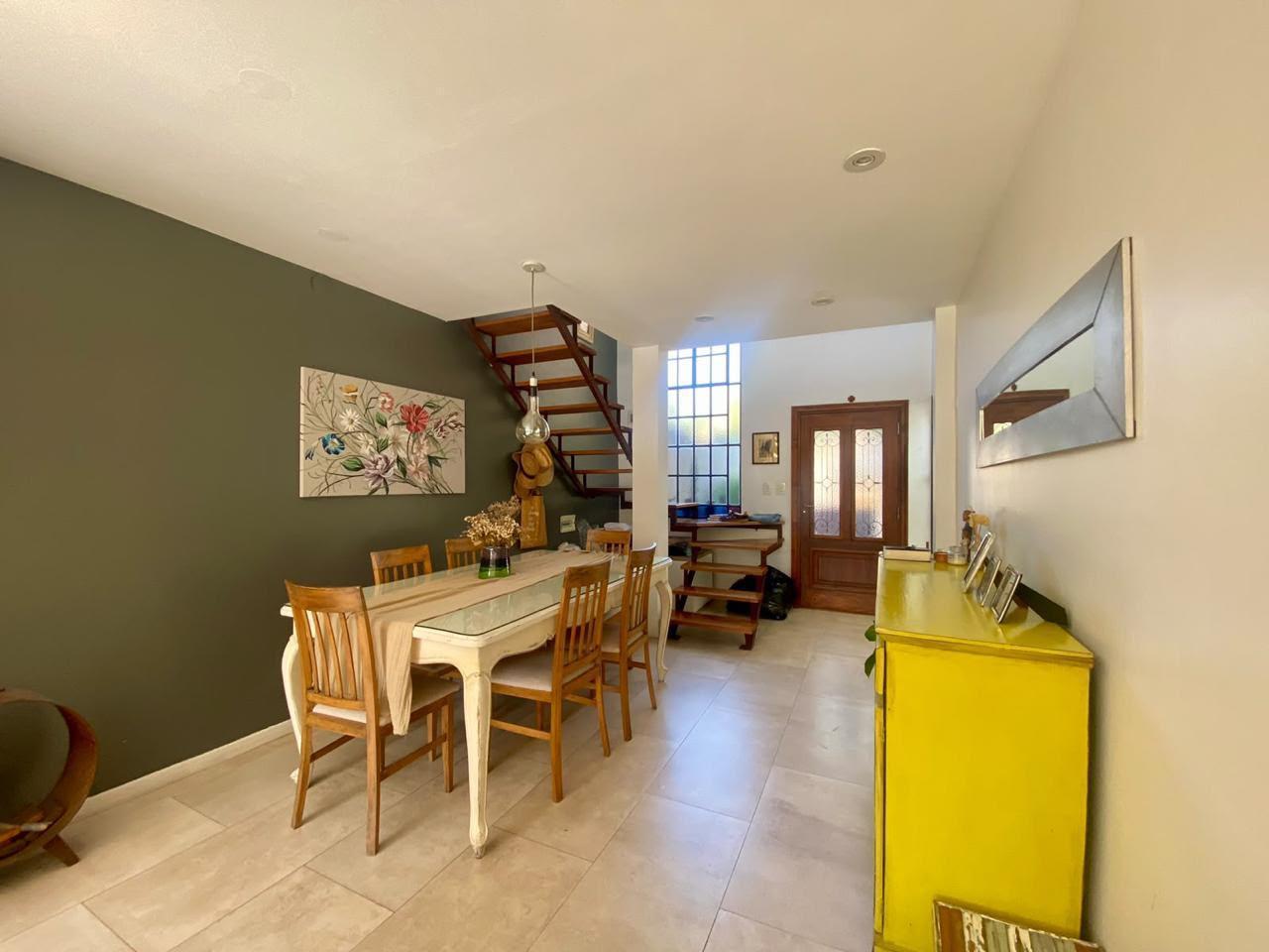 Foto de CASA EN VENTA EN SANTA RITA 5 AMBIENTES JARDÍN PILETA, imagen 4