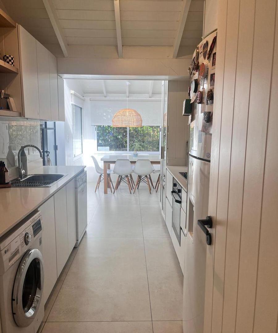 Foto de CASA EN VENTA EN SANTA RITA 5 AMBIENTES JARDÍN PILETA, imagen 5