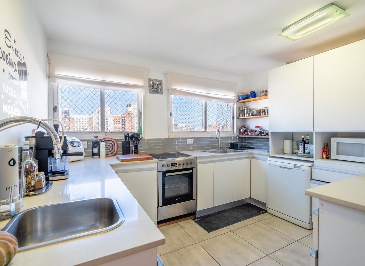 Foto de Departamento 4 ambientes en Belgrano, piso alto, imagen 2