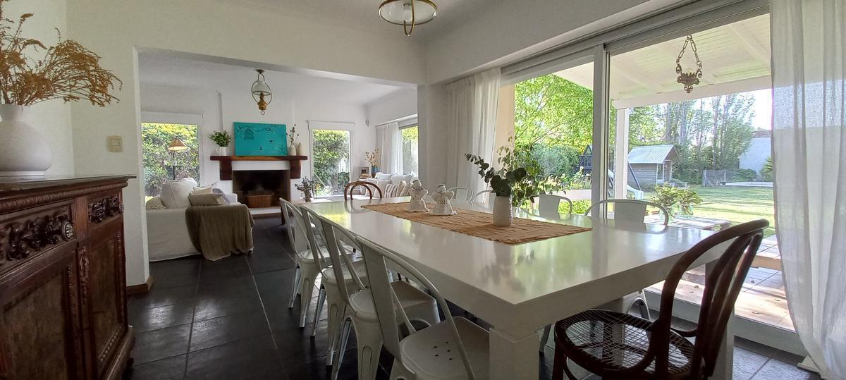 Importante Casa en Venta - San Eduardo - Fisherton 1