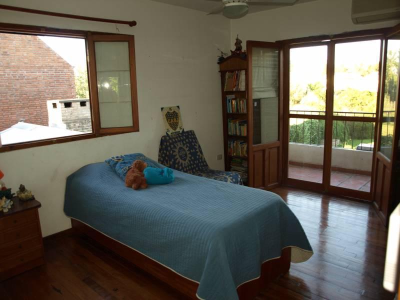 Casa en venta en Aldea, Fisherton, 5 dorm.