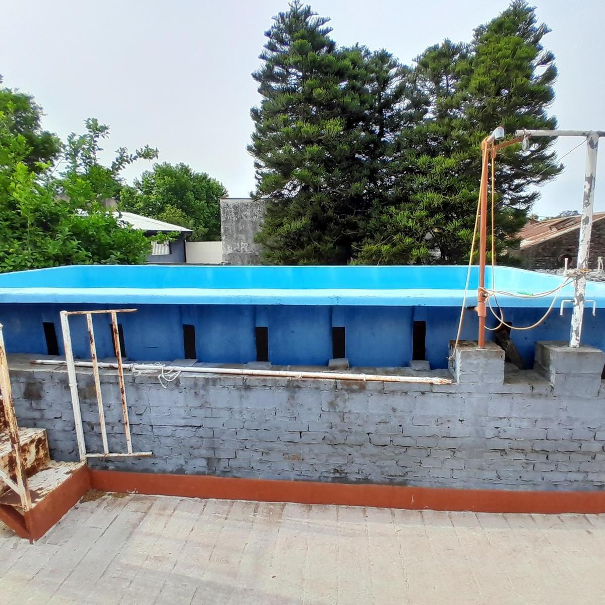 Importante Chalet en Venta en Rosario Sur 4