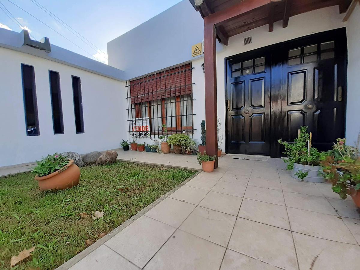 Casa Tres Dorm., con Pileta 3