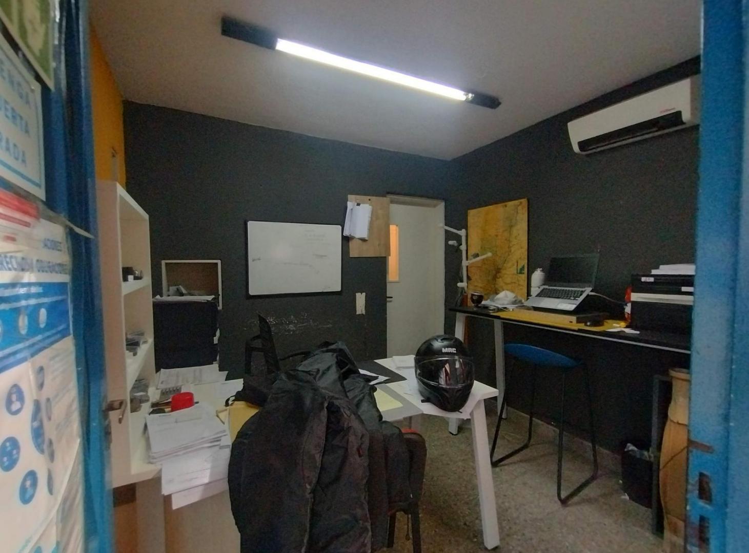 Foto de Galpón en Venta de 436 m² Apto Crédito en Barrio Roque Sáenz Peña, imagen 5