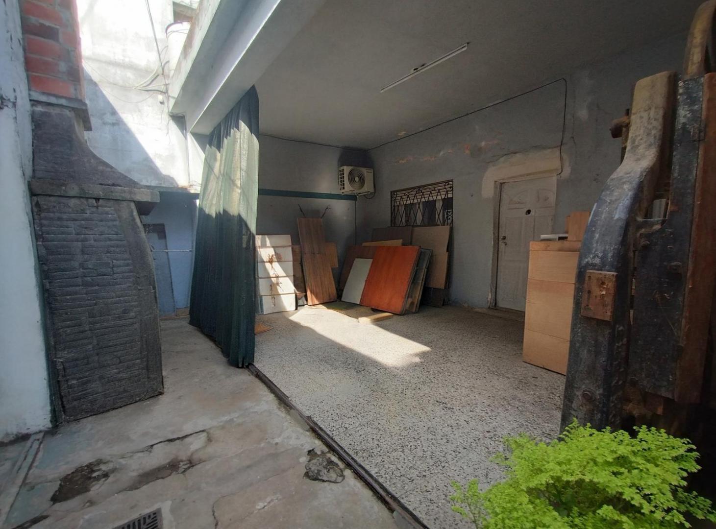 Foto de Casa con Local en Venta de 150 m² Apto Crédito en Barrio Roque Sáenz, imagen 4