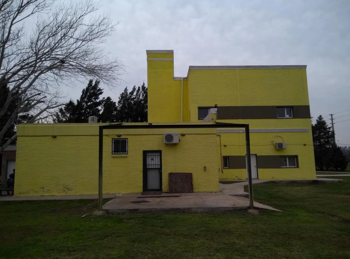 Deposito con oficinas en venta 4
