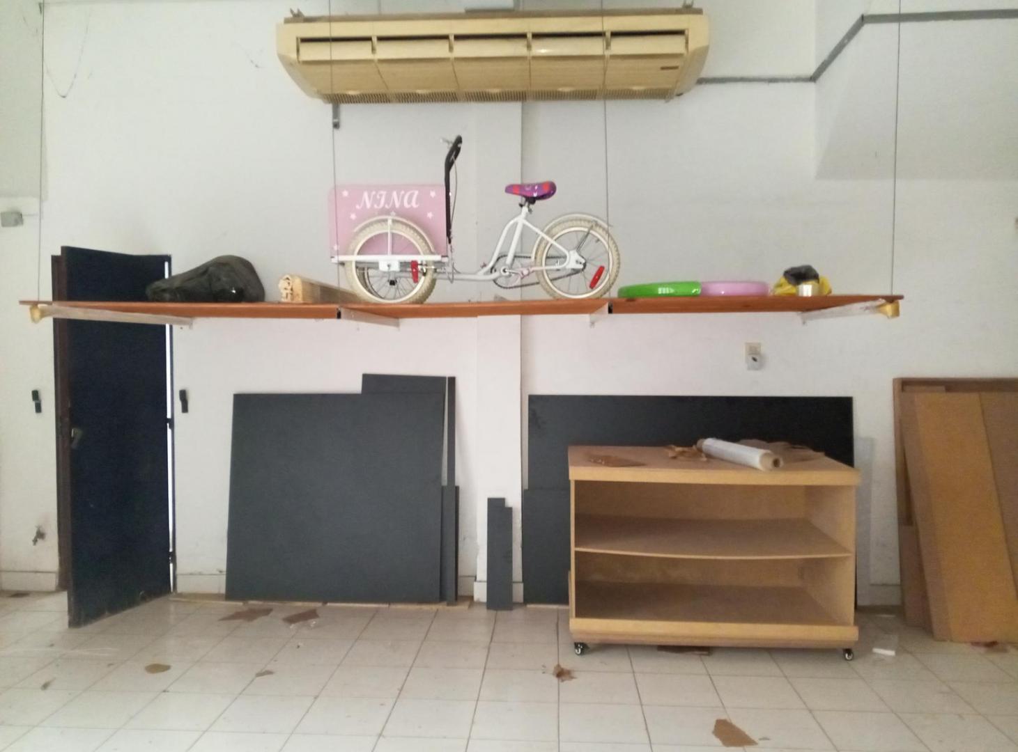 Foto de Local comercial mas deposito y oficinas, imagen 3