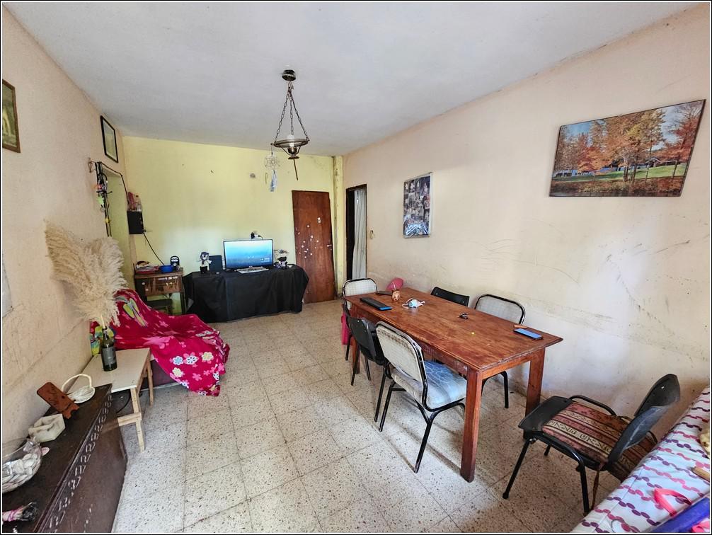 Casa en Venta de 3 Dorm. en Lomas de Alberdi. a Reciclar 1