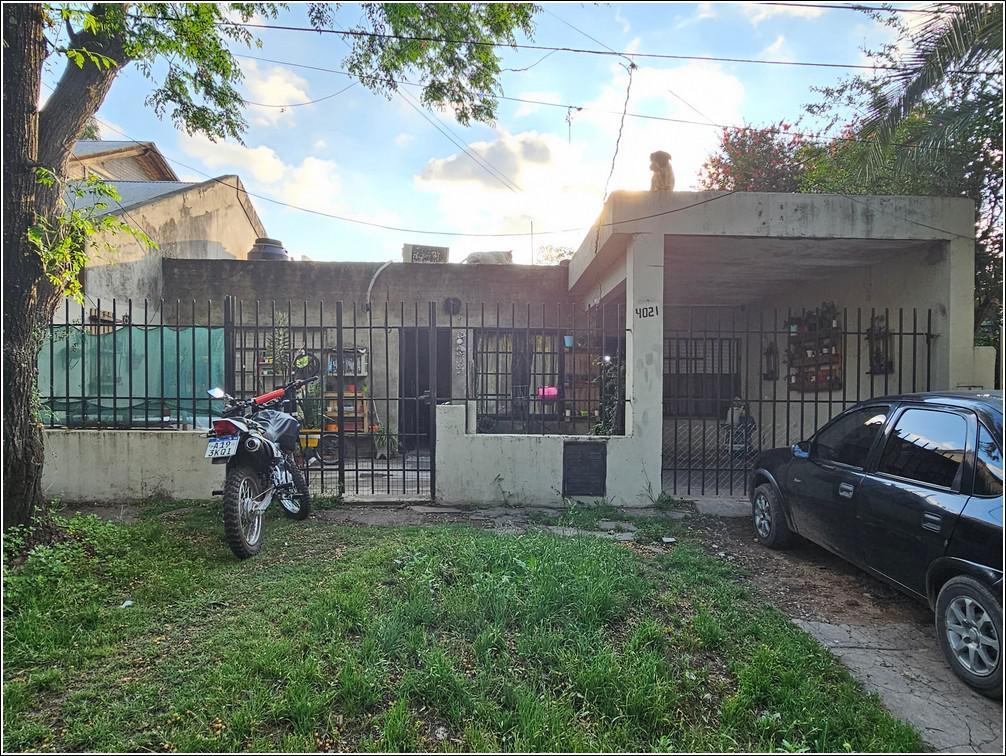 Casa en Venta de 3 Dorm. en Lomas de Alberdi. a Reciclar 3