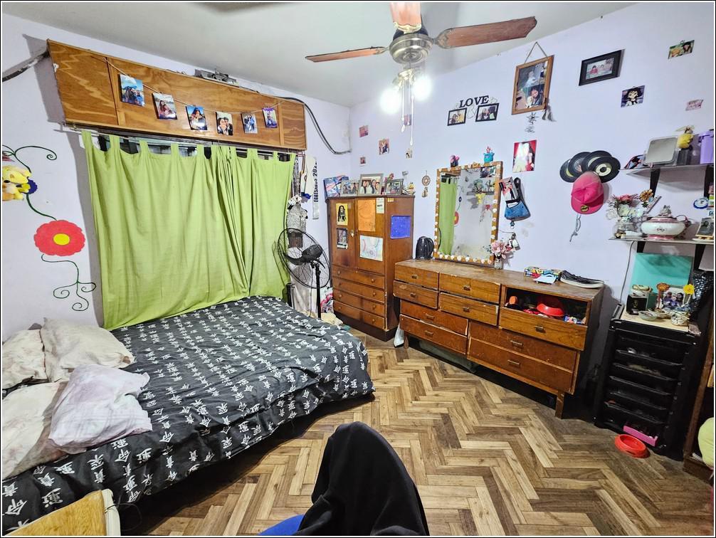 Casa en Venta de 3 Dorm. en Lomas de Alberdi. a Reciclar 2