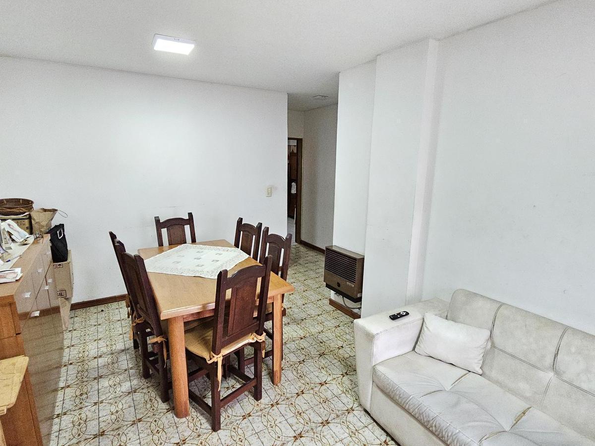 Departamento 3 Dorm. - Centro con Cochera - Al Frente 5