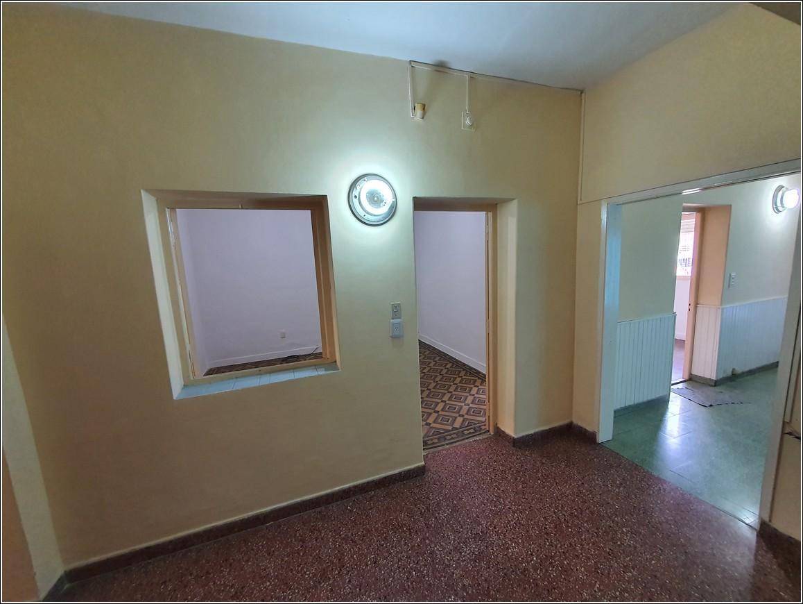 Foto de Casa en venta de 3 dormitorios a metros de Bv. Rondeau. Garaje y patio., imagen 4