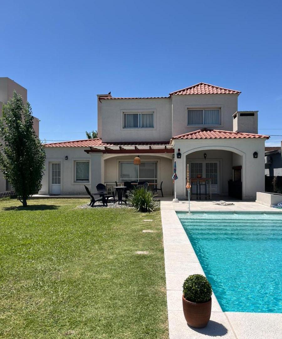 Foto de Casa en venta en Barrio cerrado Las Casuarinas - Ibarlucea. 3, imagen 4