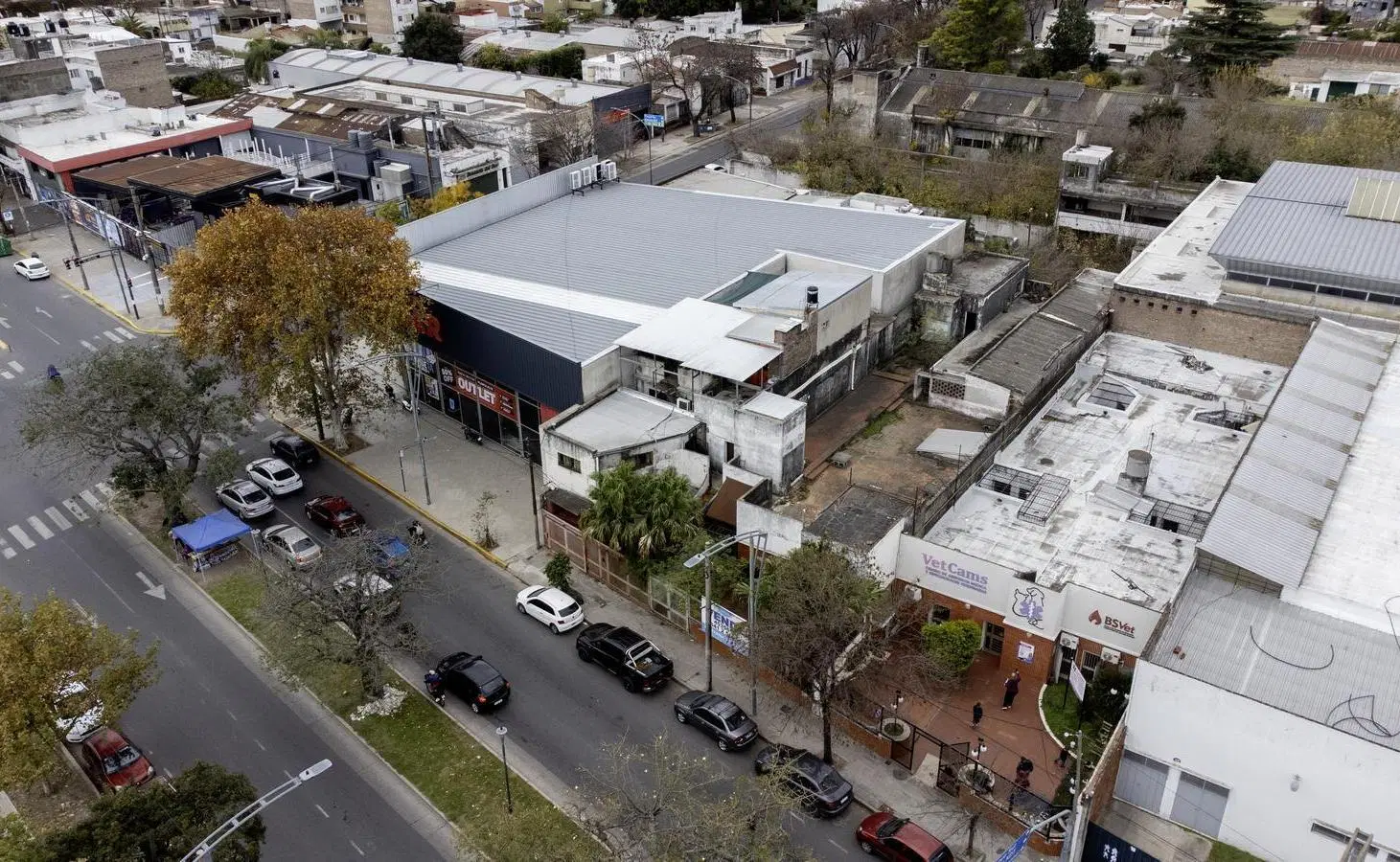 Terreno con inmueble a demoler. 781 m2 en Av. San Martín y Arijón 2