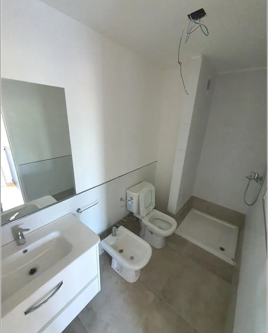 Departamento tipo duplex en alquiler de 2 dormitorios con chochera en Barrio La Florida. 5