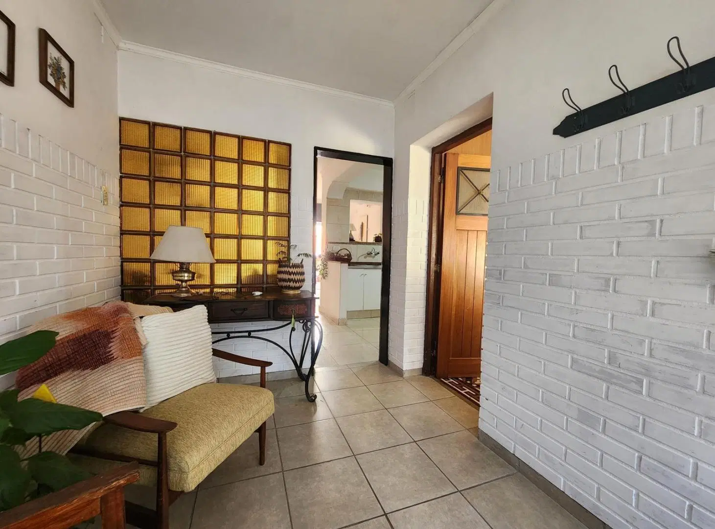Casa en venta de 3 dormitorios, Cochera, patio. En La Florida lado Río. Lista para habitar 2