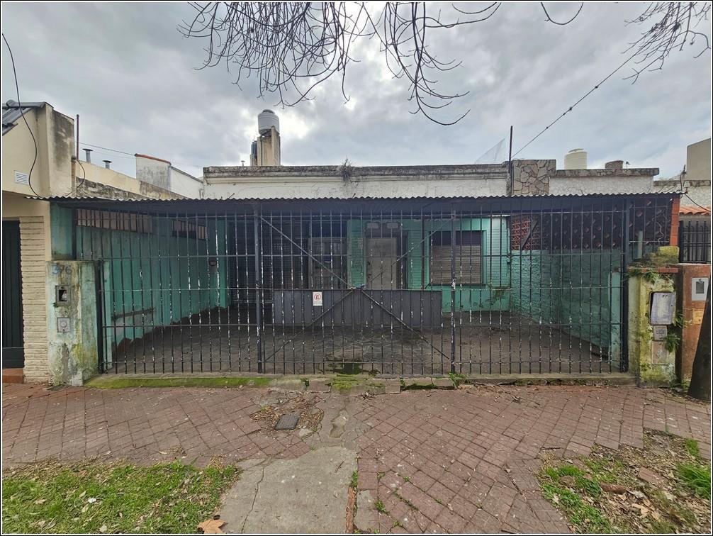 Foto de Local en alquiler de 120 m2 apto como depósito ubicado en Alberdi Río, imagen 1
