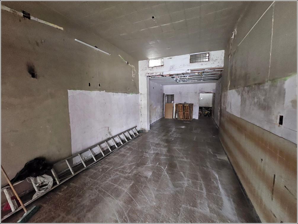 Foto de Local en alquiler de 120 m2 apto como depósito ubicado en Alberdi Río, imagen 2