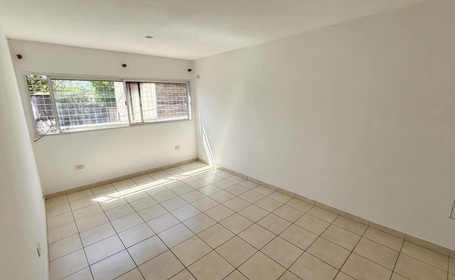 Foto de Departamento Pasillo 2 dormitorios Sin expensas, imagen 3