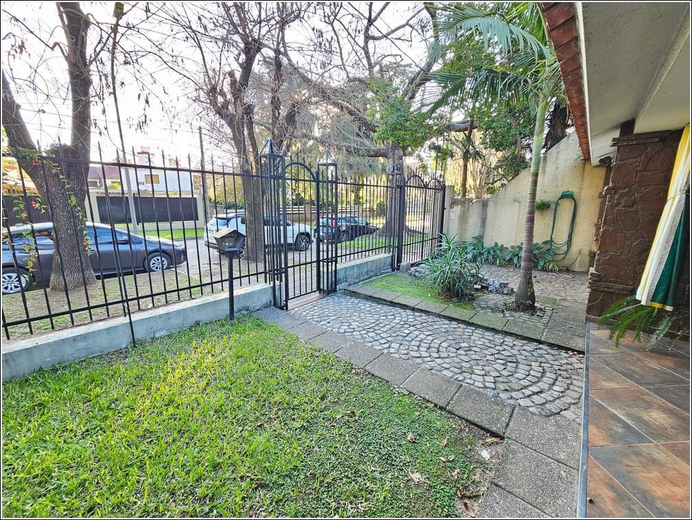 Foto de Chalet en venta de 4 dormitorios en La Florida a metros de Río., imagen 2