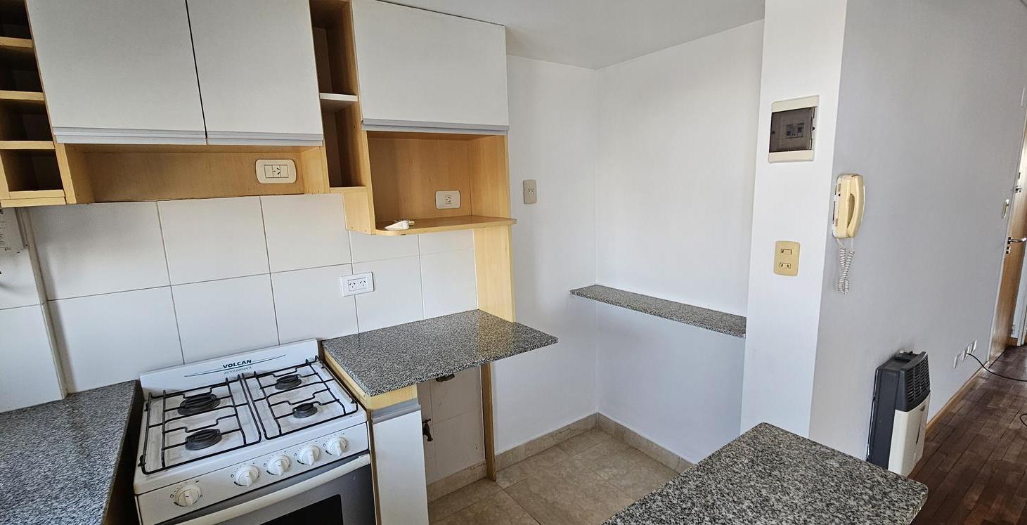 Foto de Departamento 1 Dormitorio al Frente C/ Balcón - Impecable, imagen 5