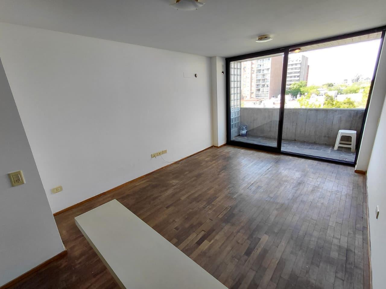 Foto de Departamento 1 Dormitorio Semipiso al Frente C/ Balcón, imagen 3