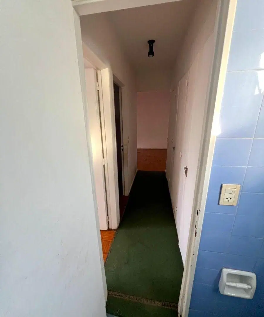 Depto de 3 ambientes en venta en Flores! 1