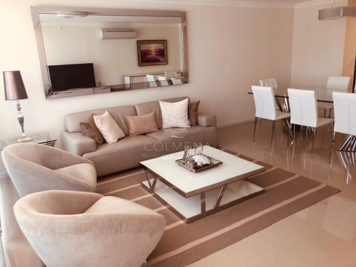Foto de Apartamemto de 3 dor 3 baños mas toillete con balcon en excelente, imagen 2