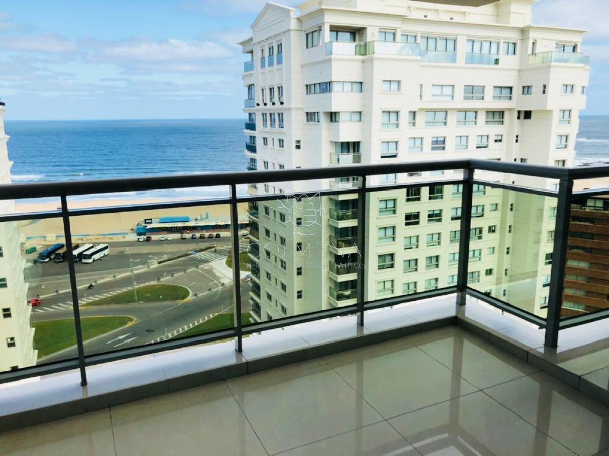 Apartamemto de 3 dor 3 baños mas toillete con balcon en excelente estado en la Peninsula Consulte -