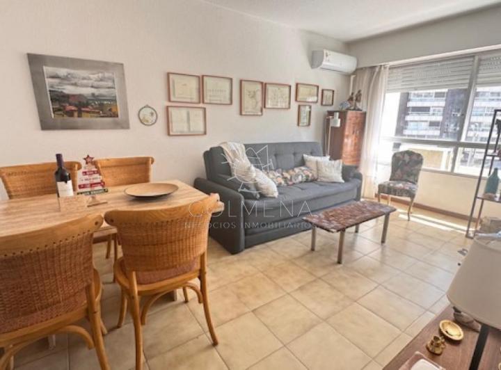 Apartamento en Peninsula a pasos de la playa mansa y brava.