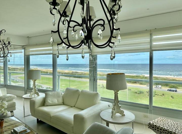 Venta Maravilloso departamento esquinero en Le Parc
