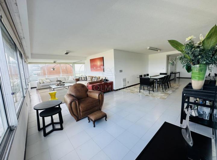 Apartamento de 3 dormitorios y dependencia de servicio en Punta del Este 5