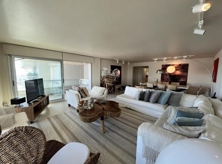 Apartamento en Peninsula con vista al puerto 4