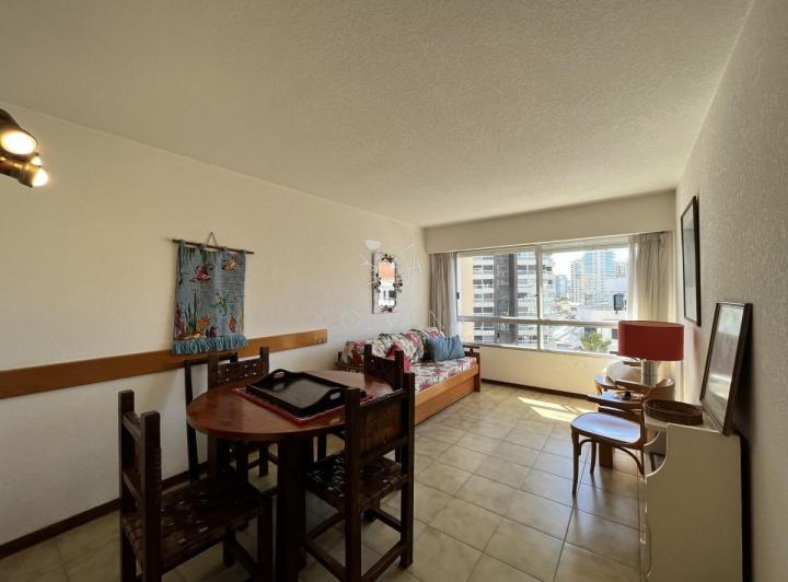 Apartamento en venta  Torre Gattas 4º piso vista playa brava y mansa 4