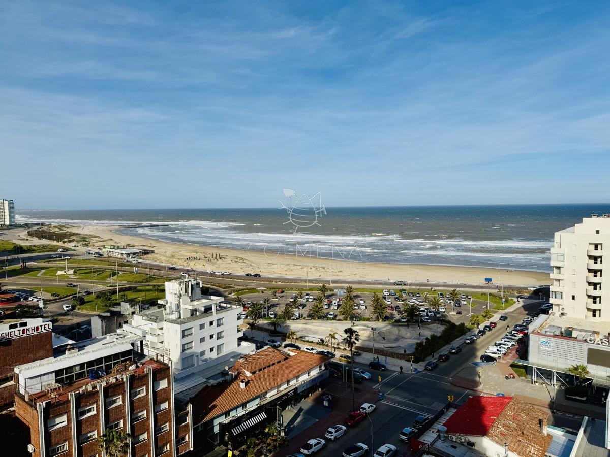 Apartamento con vista al mas a pasos del puerto disponible en alquiler temporal