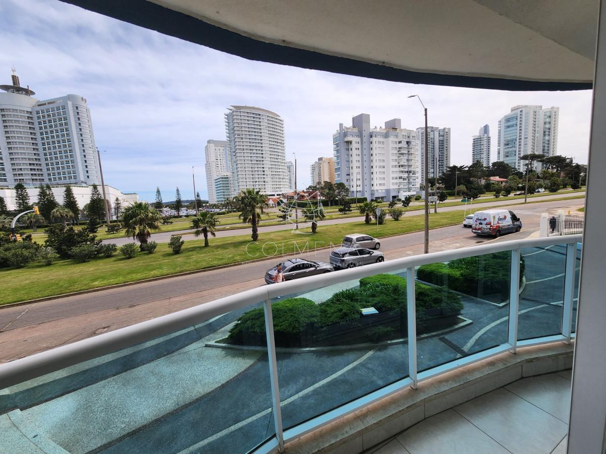 Apartamento en Venta y Alquiler, Mansa, Punta del Este, 3 Dormitorios.