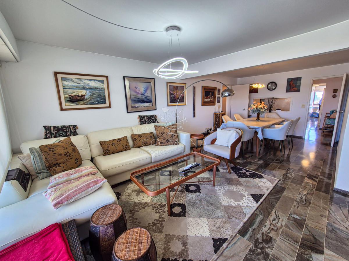 Foto de Venta Apartamento 3 Dormitorios Frente a la Playa Brava Punta del Este, imagen 1