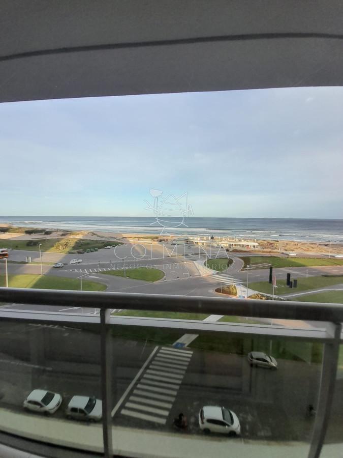 Foto de Apartamento en Alquiler de 3 dormitorios en Punta del este , Torre, imagen 2